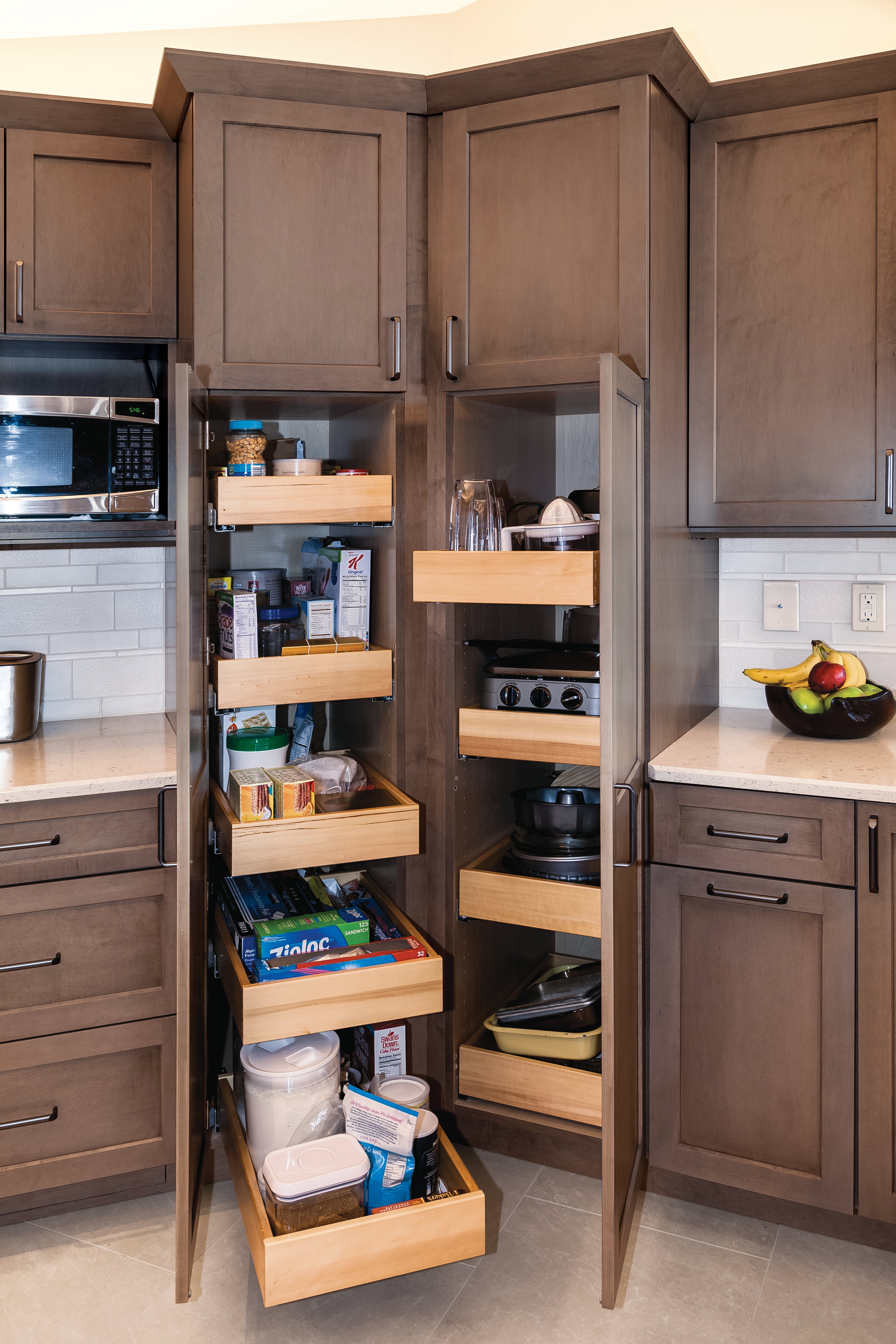 Dura supreme-Kitchen-cabinet-pantry-Hudson_Cashew-Pantry