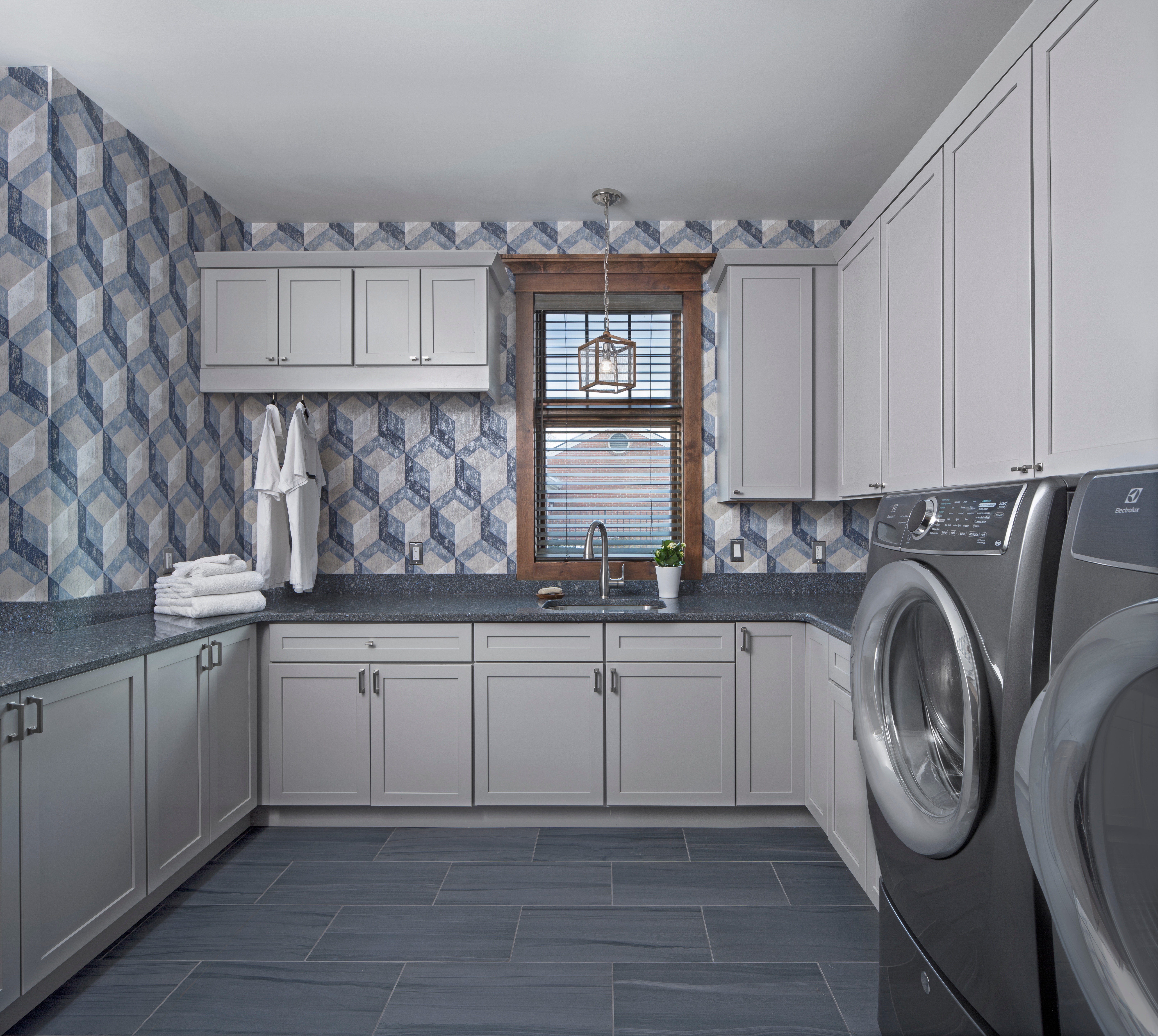 KSI_Transitional_Laundry Room-gray cabinets