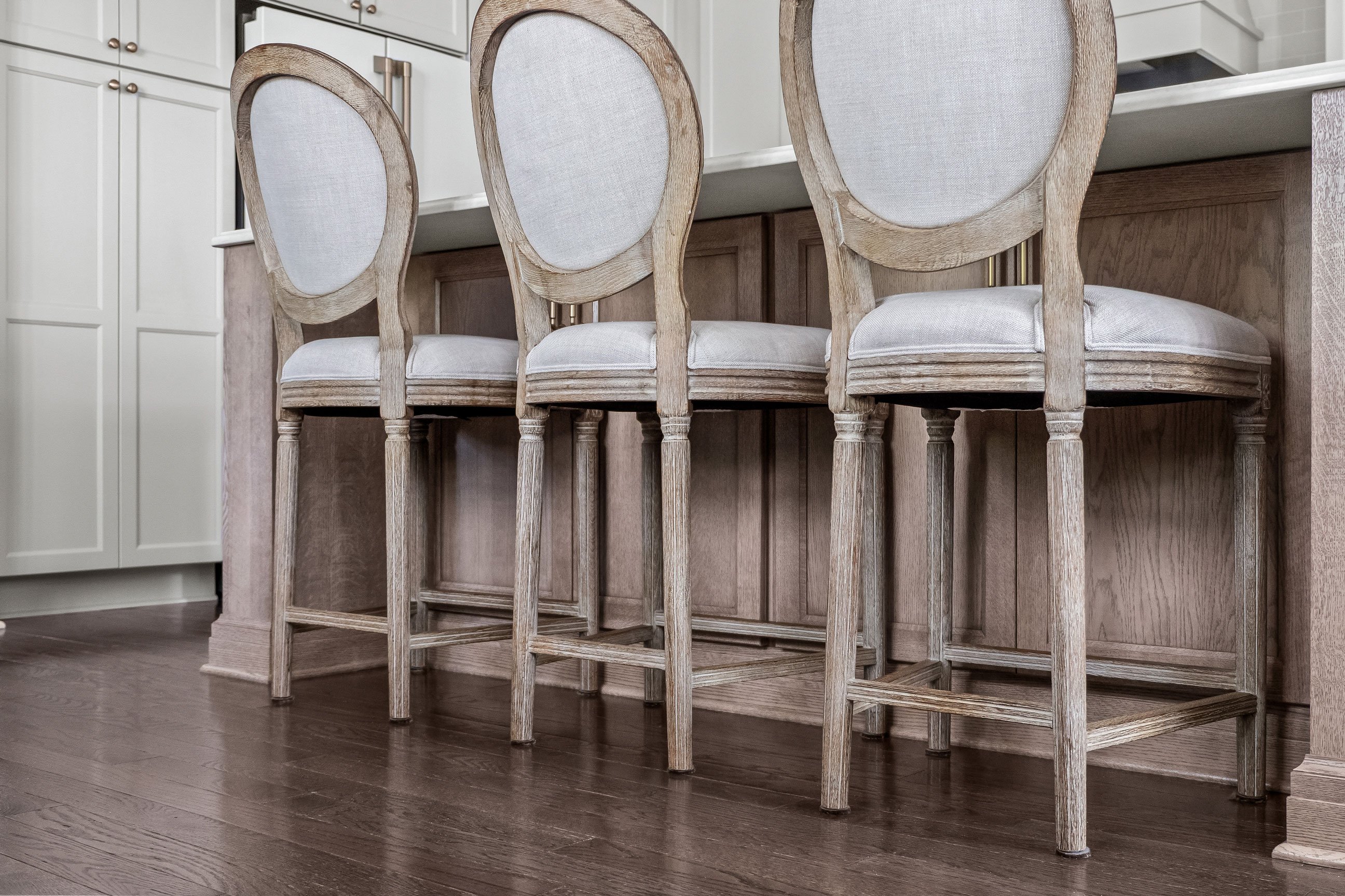 Flooring detail by kitchen island