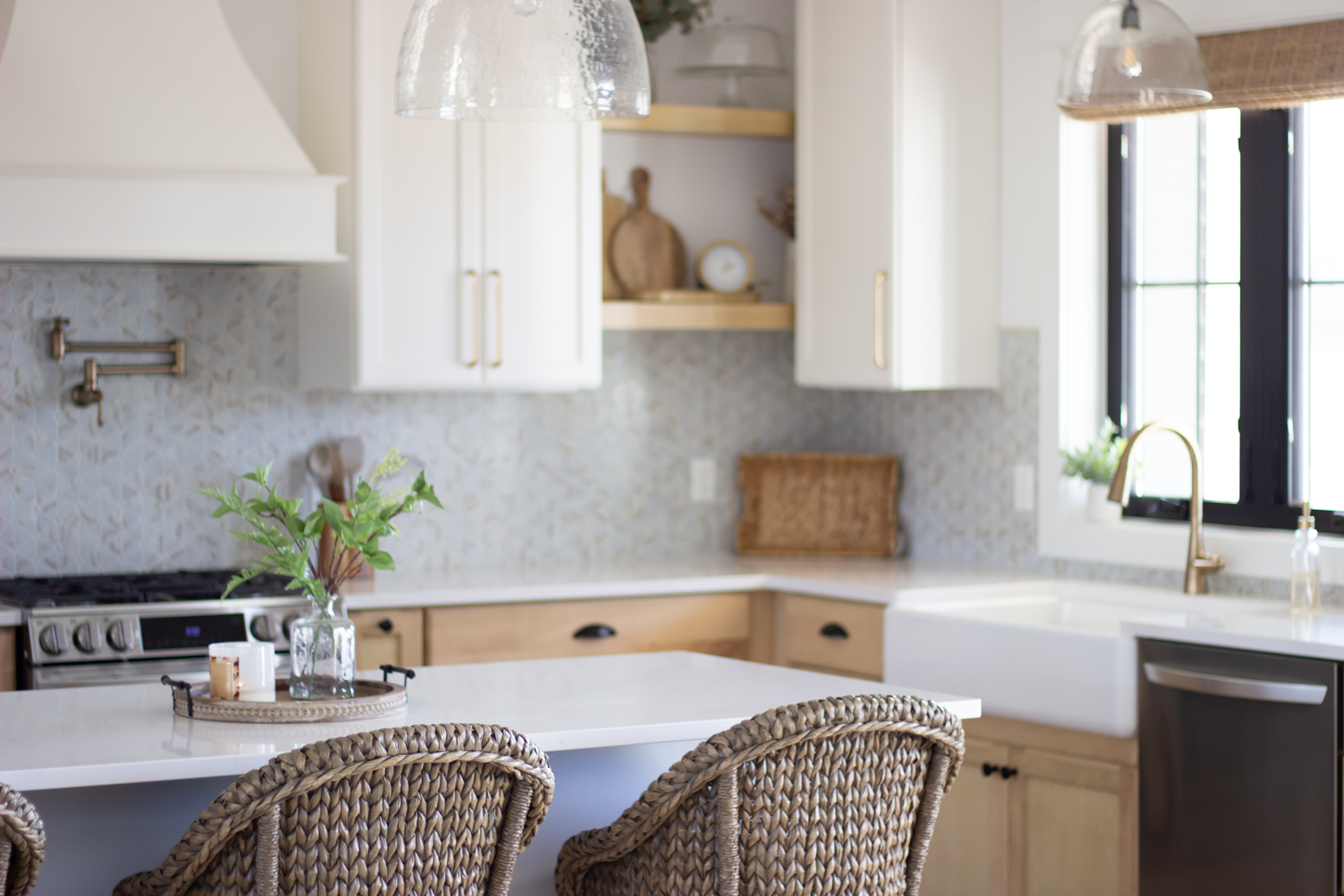 Beautiful detailed barstools and island