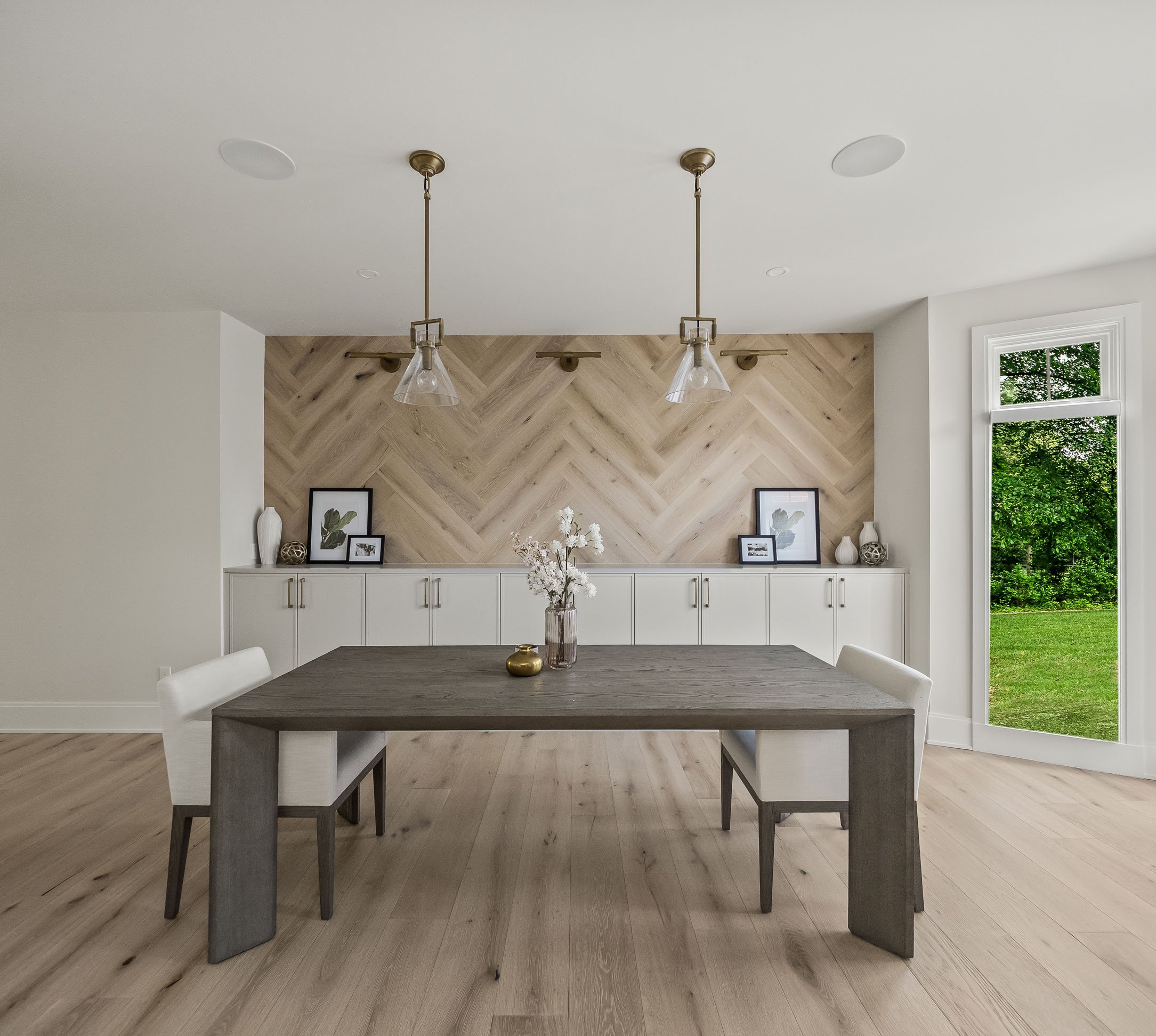 Dura Supreme Bria – Reese door style in Canvas paint