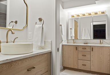 Contemporary bath