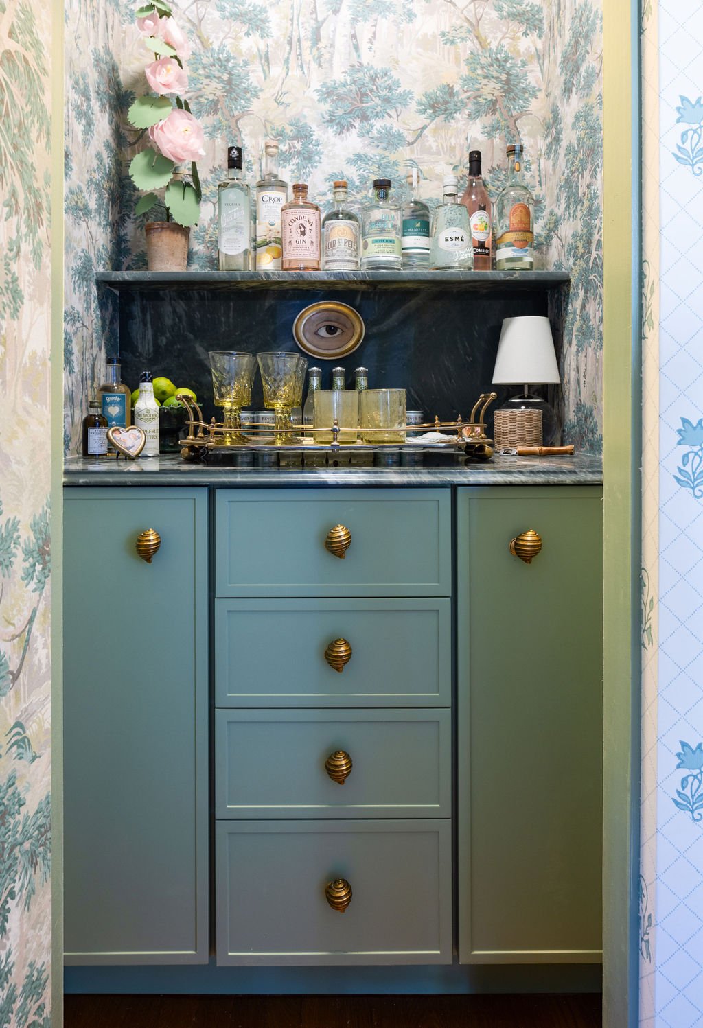 2025 Kips Bay Decorator Show House featuring Fabuwood Cabinetry - bar detail