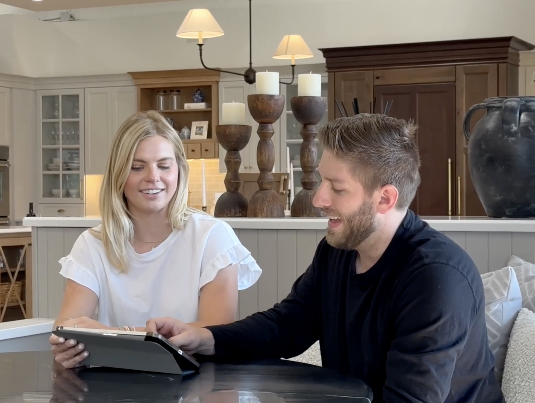 KSI designer helping customer